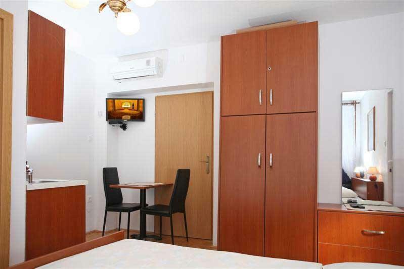 Family Apartments Marita Makarska Exterior photo