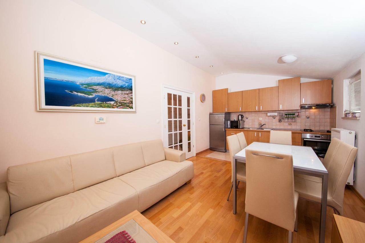 Family Apartments Marita Makarska Exterior photo